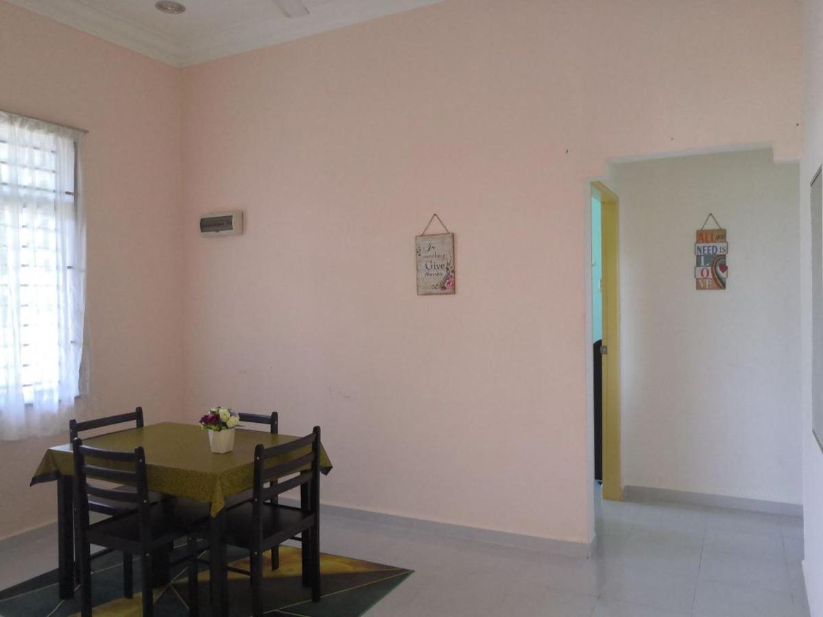 Ummi'S Homestay Besut Kampung Kuala Besut Екстериор снимка