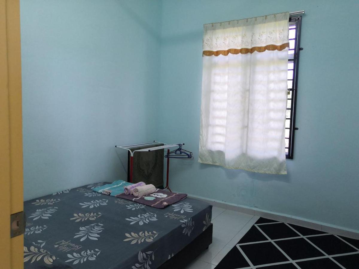 Ummi'S Homestay Besut Kampung Kuala Besut Екстериор снимка
